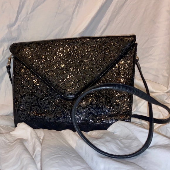 Elegance Black leather cross body - Picture 2 of 4